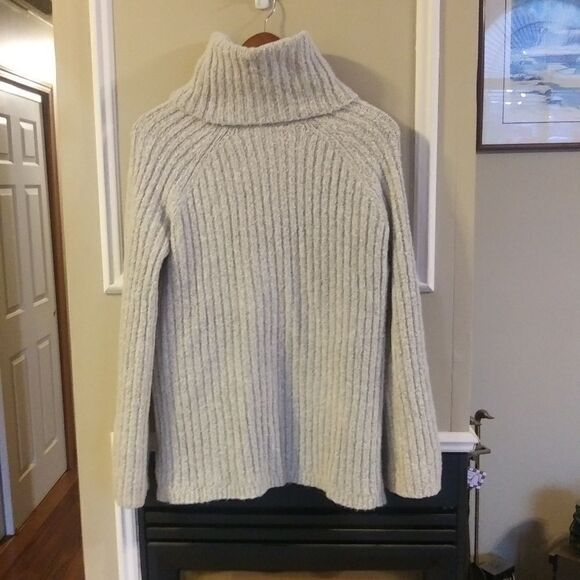 Simply Vera Vera Wang Turtleneck Long Sleeve Sweater Women's Size Small - Picture 2 of 6